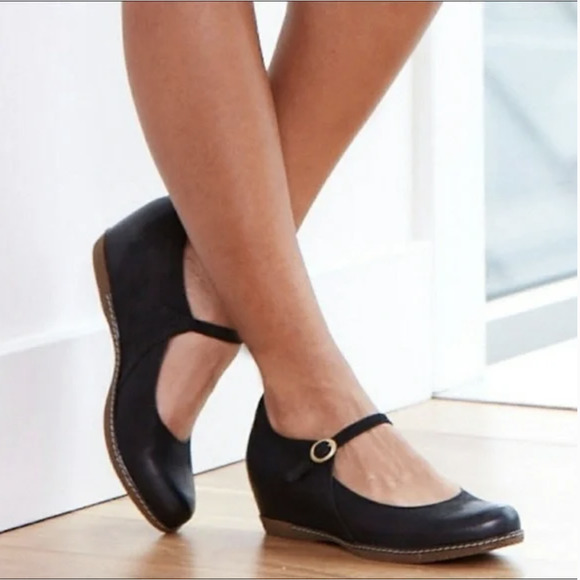 dansko mary jane pumps